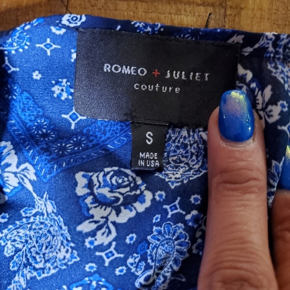 Romeo & Juliet Couture Swim Cover Up SZ SM - Picture 3 of 3